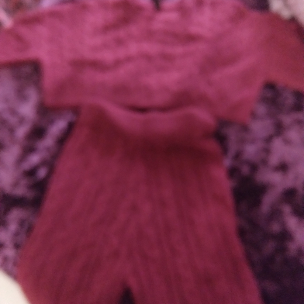 Outfit. Crop top with knitted biker shorts